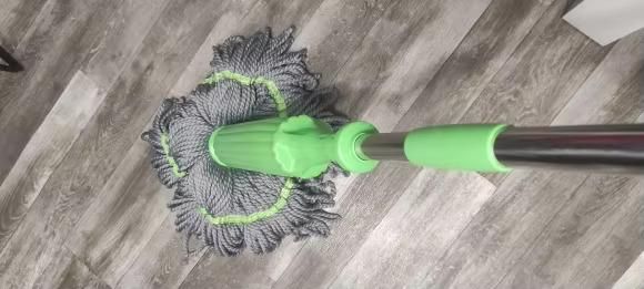 Self-Twisting 360° Rotating Mop – Hands-Free Floor Cleaning with Microfiber Magic
